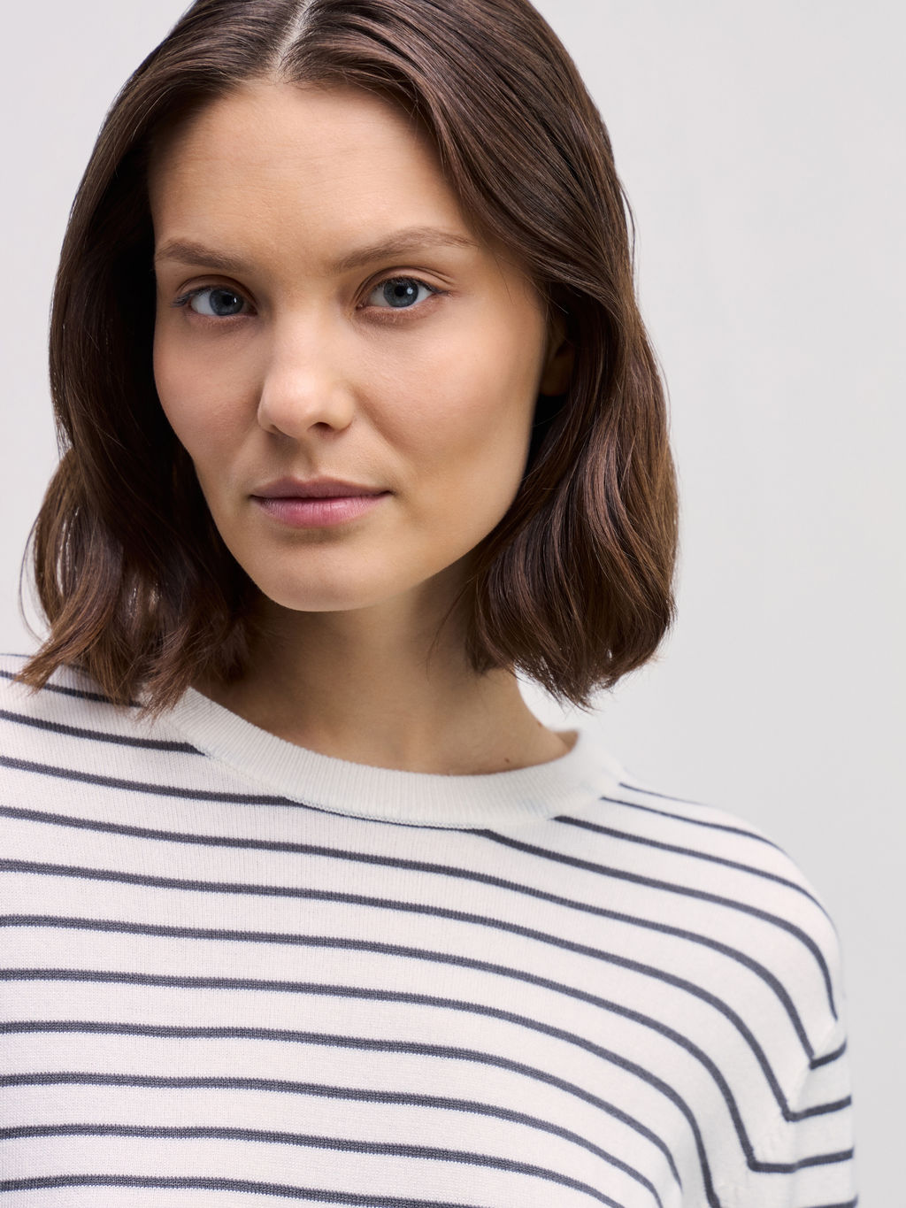 Базовый джемпер из вискозы в полоску / Zarina фото 6