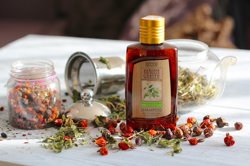 Антиоксидантный шампунь для нормальных и сухих волос КРАПИВА-ХМЕЛЬ STYX, 200 мл  фото 3