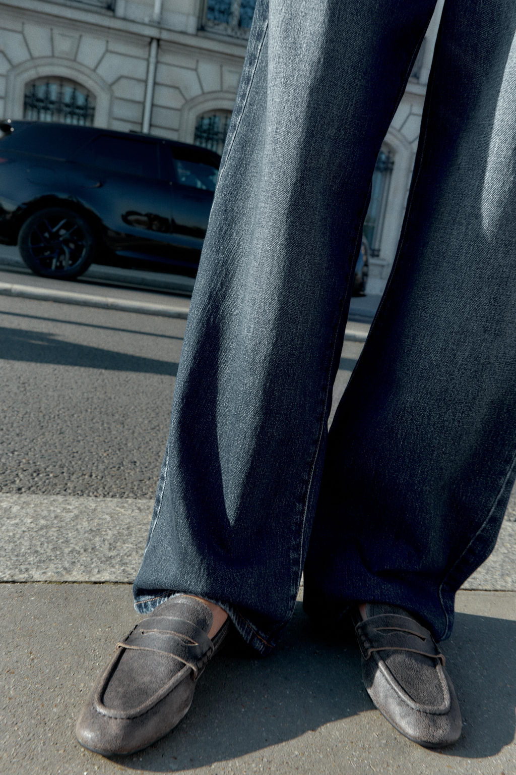 LEATHER LOAFERS WITH DISTRESSED EFFECT