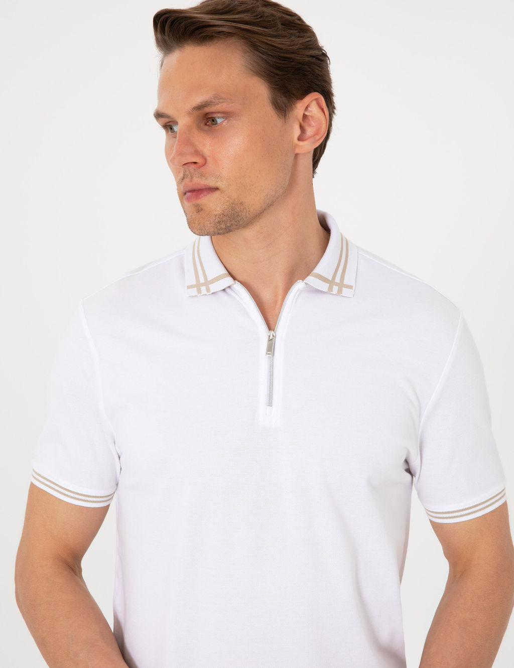 Beyaz Slim Fit Ti__rt