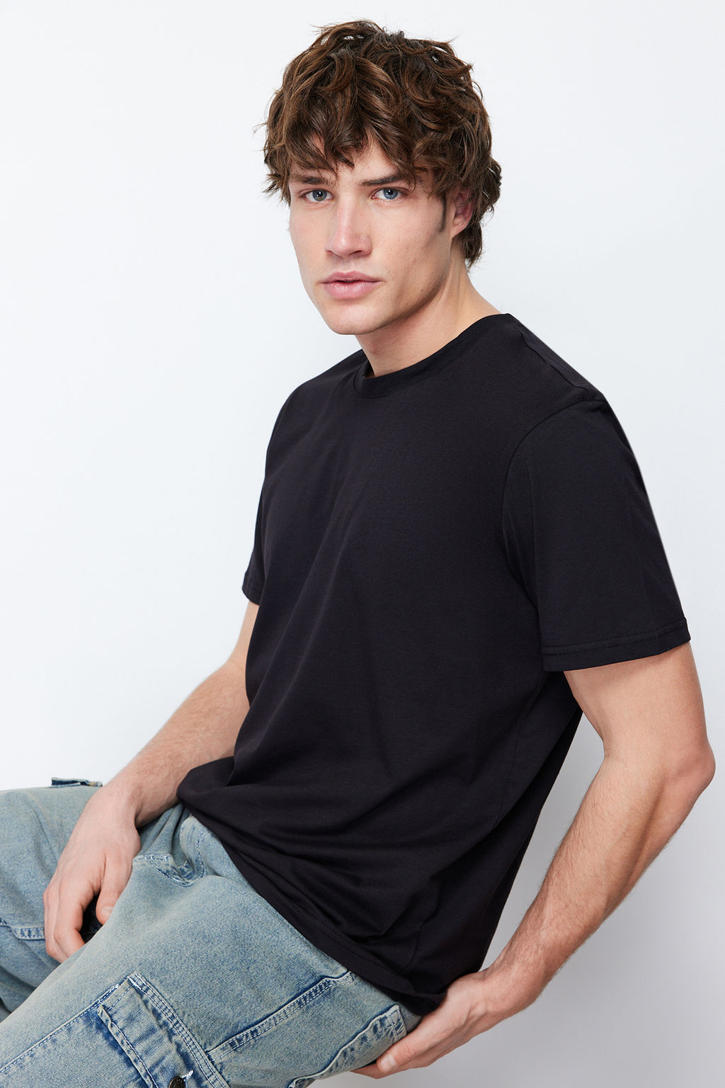 TRENDYOL MAN Siyah Basic %100 Pamuklu Regular/Normal Kesim Bisiklet Yaka T-Shirt TMNSS21TS0808 - Trendyolmilla фото 4