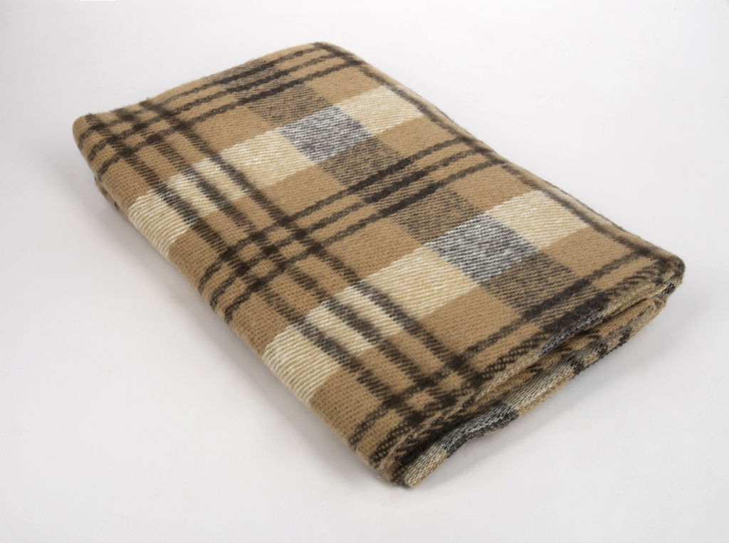 Одеяло п/шерсть 30% 140*200 "Клетка" пл 500 (Россия)