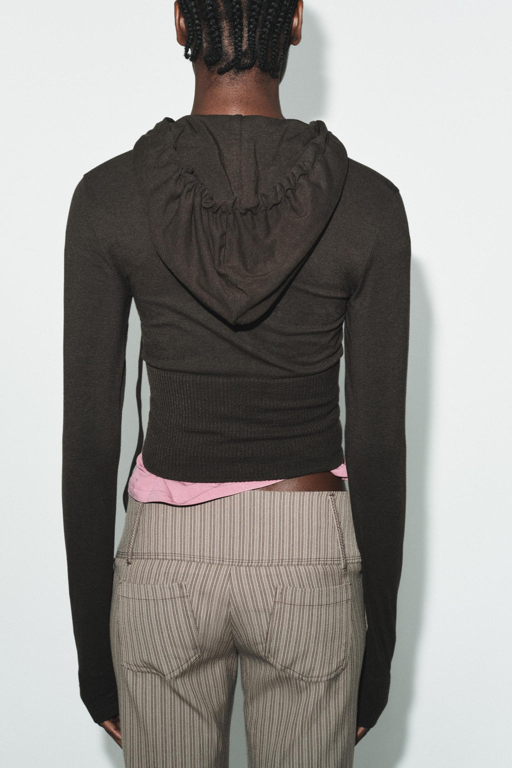 SUDADERA CROPPED SEAMLESS / marr?n vigor? - Zara фото 6