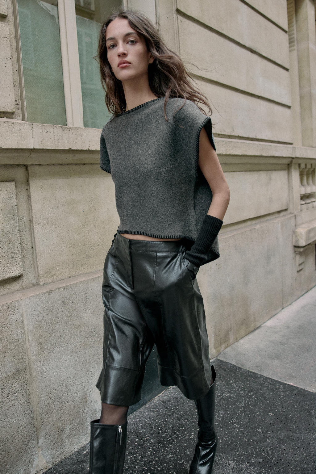 KNIT WAISTCOAT WITH CONTRAST TOPSTITCHING