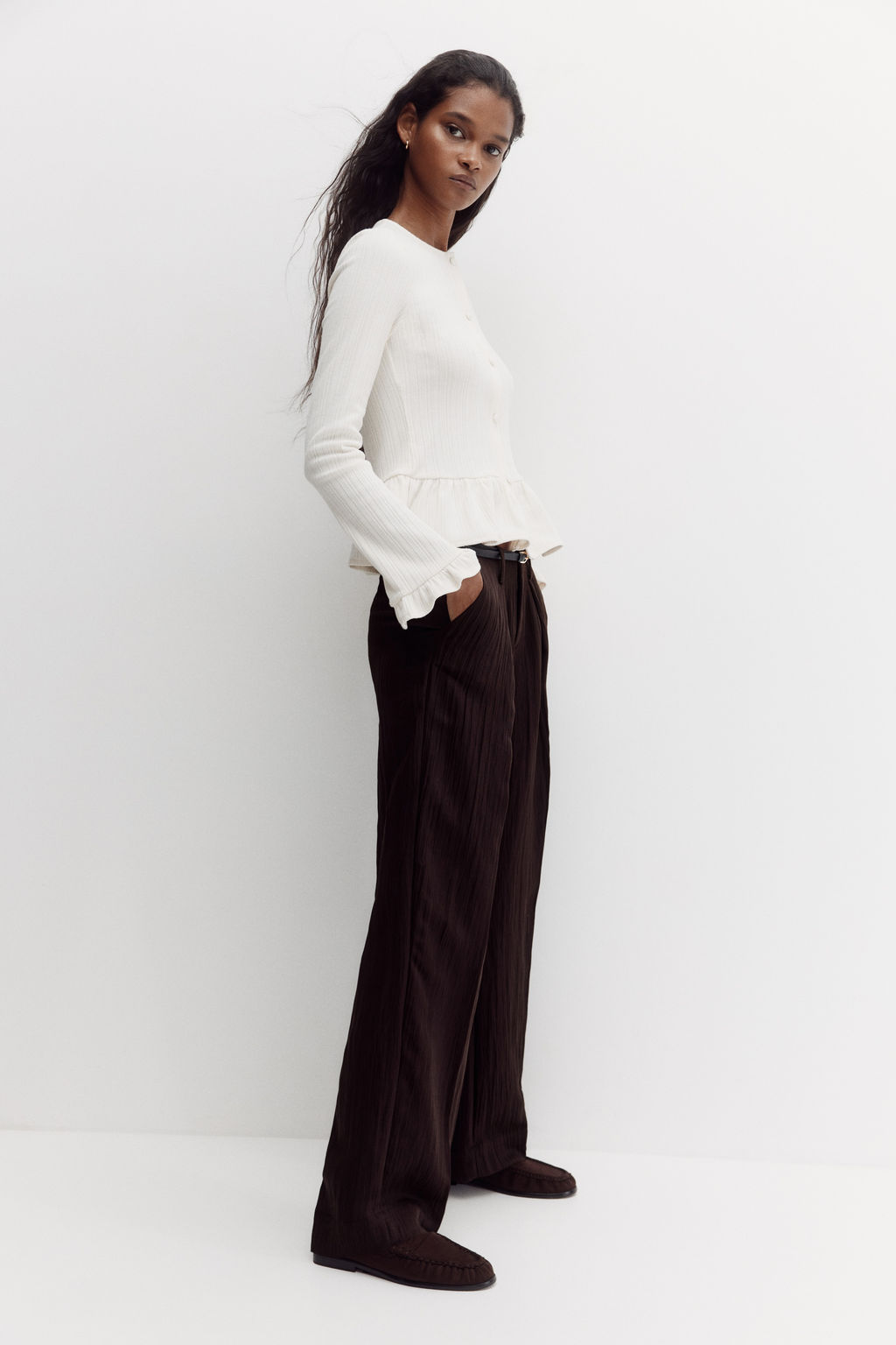 Pantal?n sastre efecto arrugado - H&m фото 3