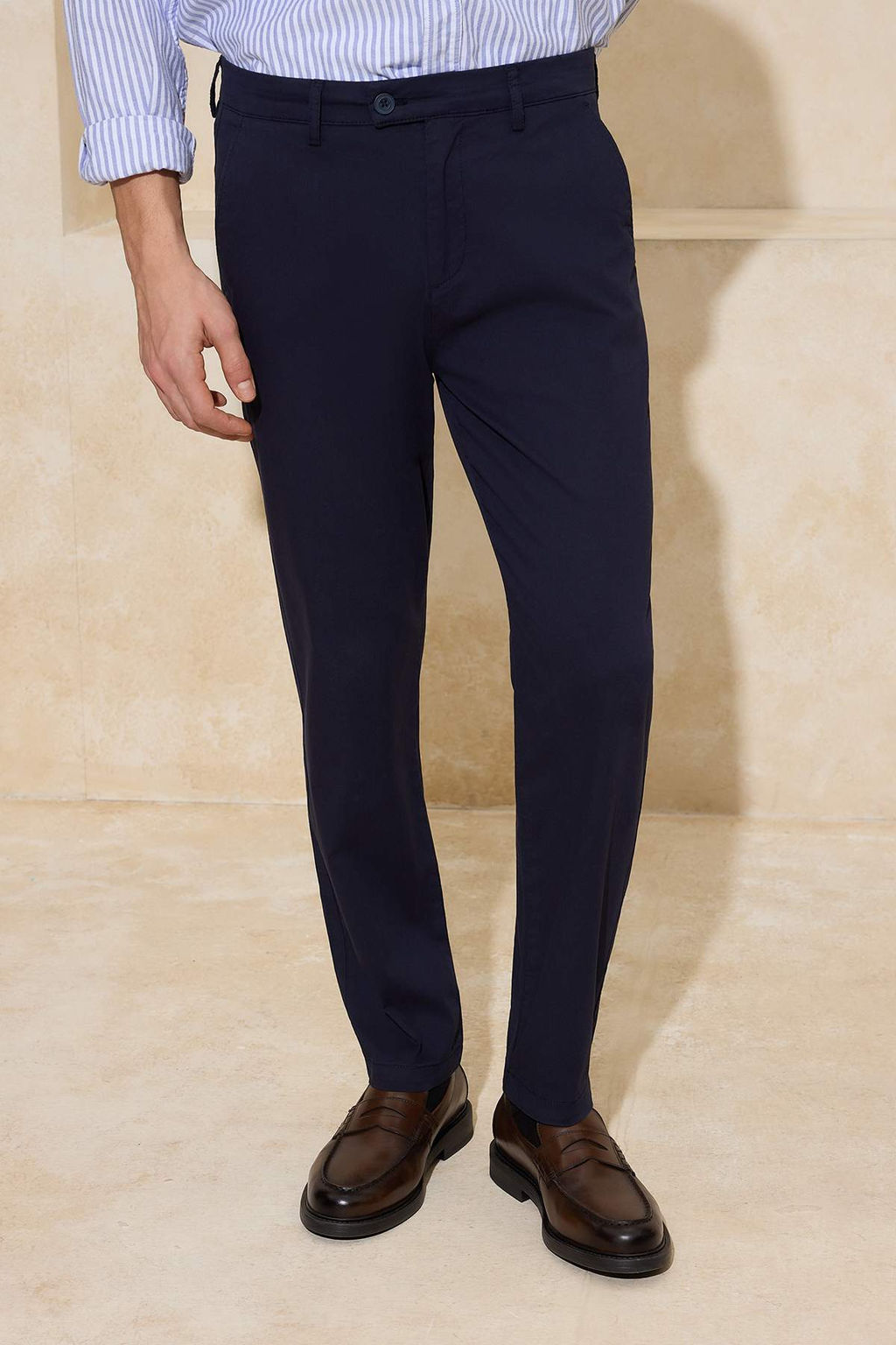 Siyah Erkek Regular Fit Chino Mevsimlik Pantolon TMNSS26PL00006 - Trendyolmilla фото 17