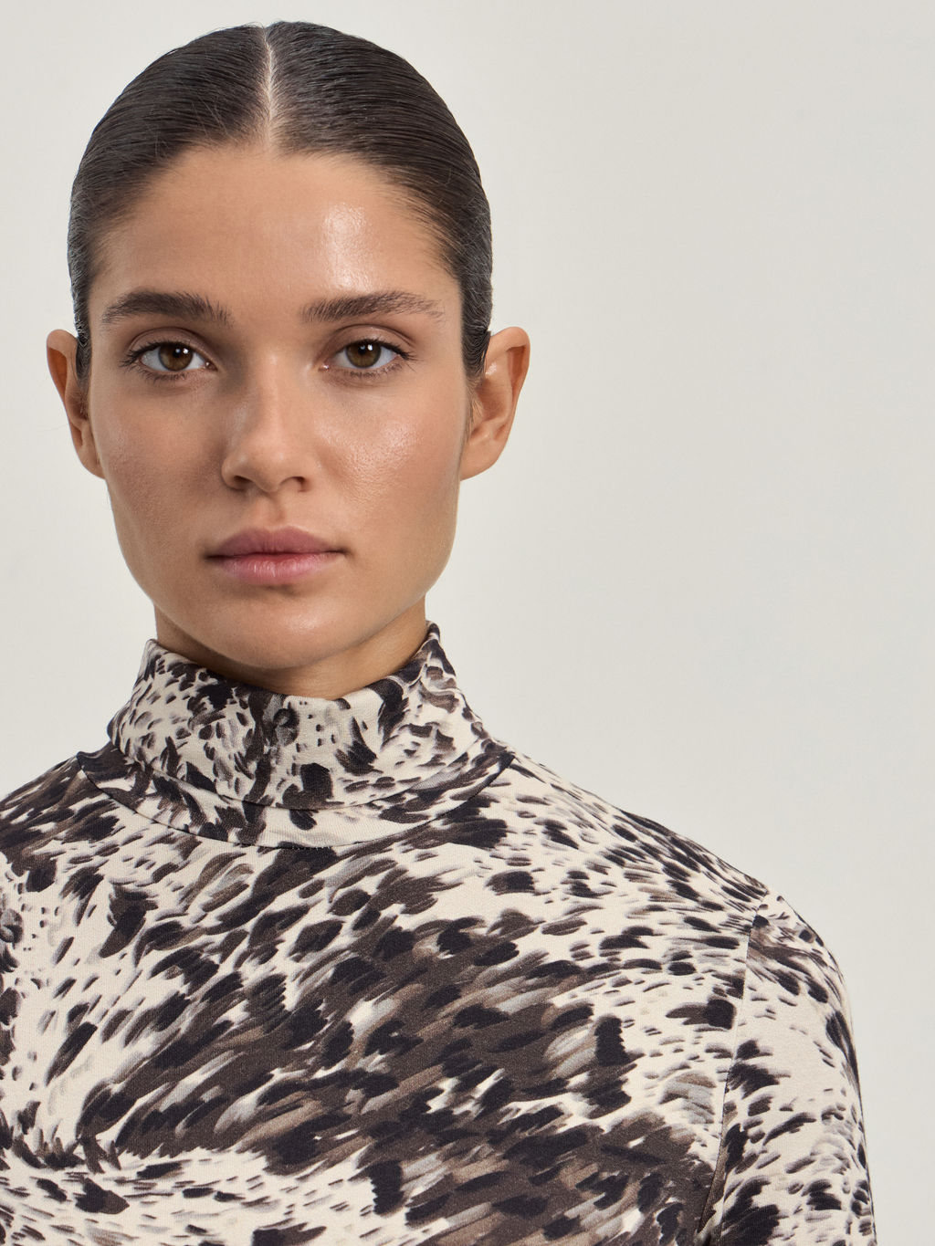 Лонгслив из вискозы с принтом / Zarina  фото 6