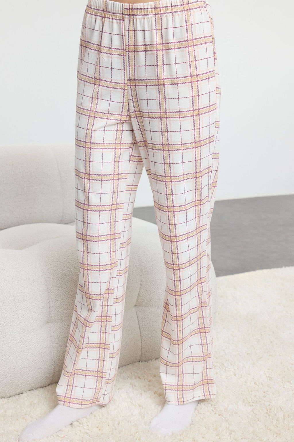 Beyaz-Cok Renkli Pamuklu Ekoseli Cep Detayl? Orme Pijama Tak?m? THMAW25PT00147