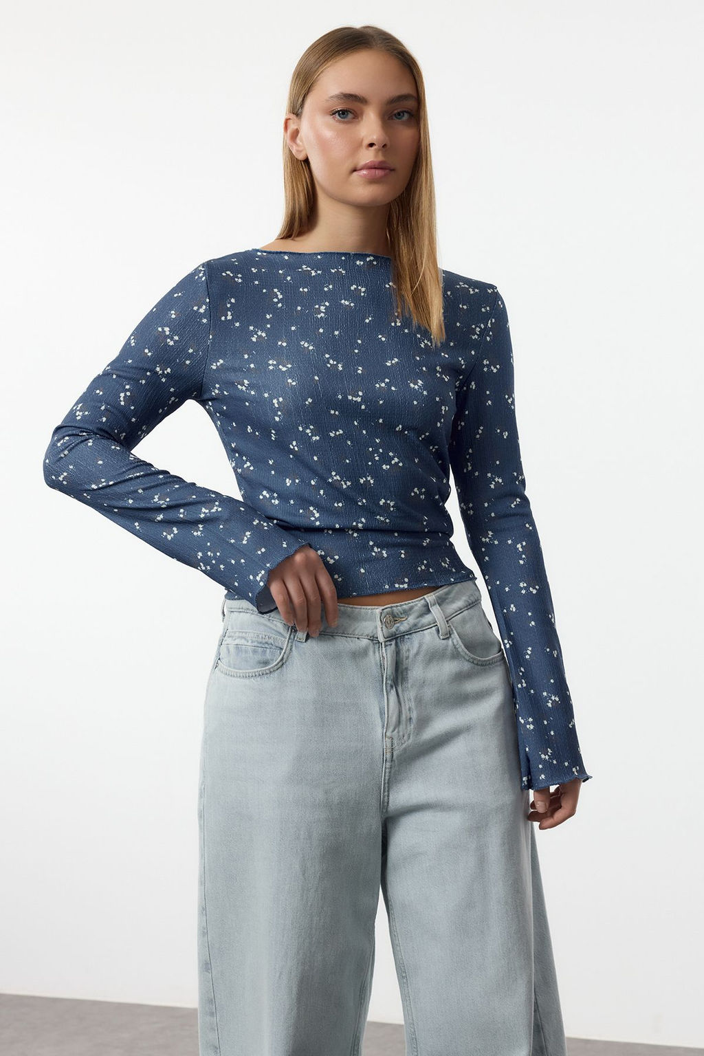 Indigo Bask?l? Fitted/Vucuda Oturan Burumcuk/Dokulu Esnek Orme Bluz TWOAW25BZ00111