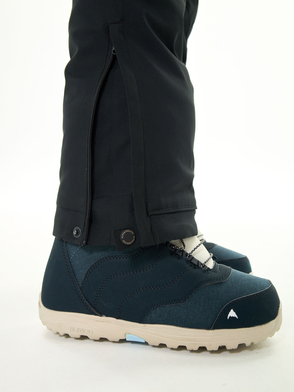 Женский костюм Alpha Endless Luxury Tech  фото 3