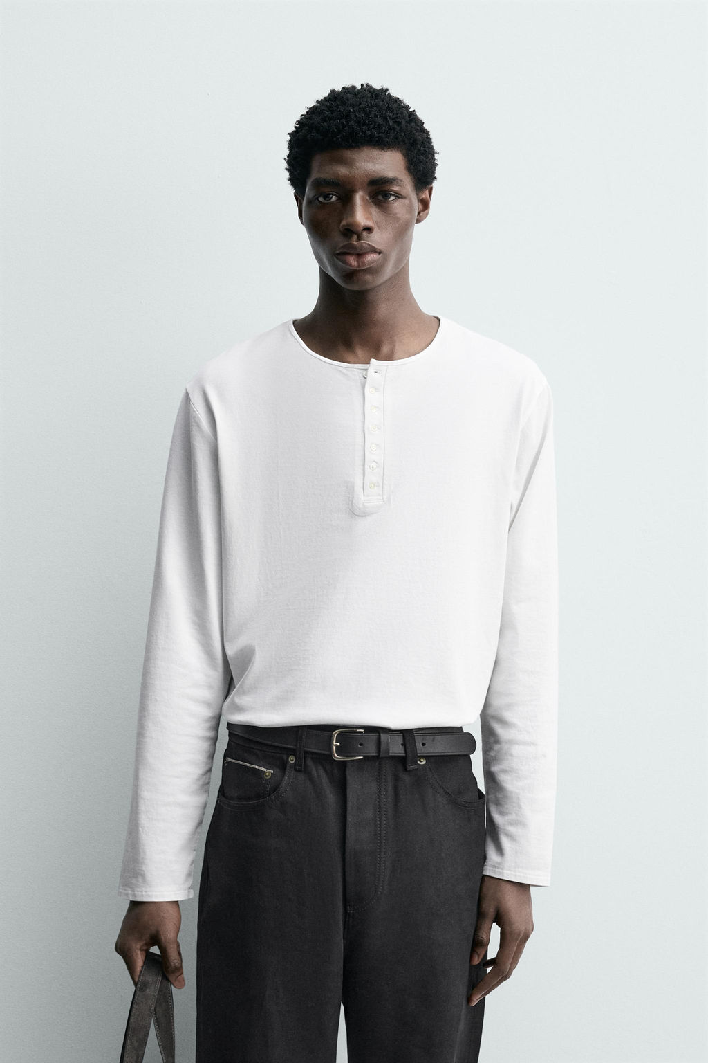 HENLEY NECK T-SHIRT