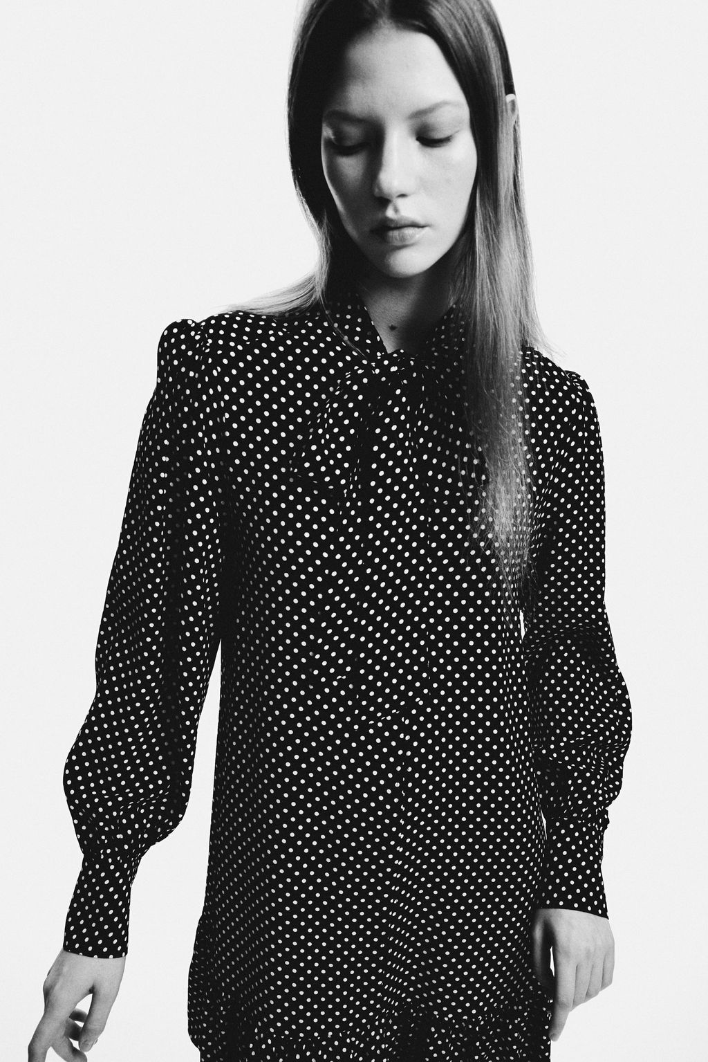 Vestido t?nica con cuello de lazo - H&m фото 2