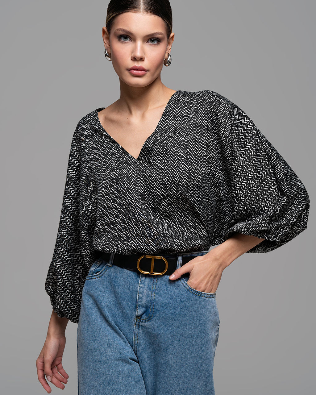 БЛУЗКА ШЁЛКОВАЯ С ЦЕЛЬНОКРОЕНЫМ РУКАВОМ 17.6.12