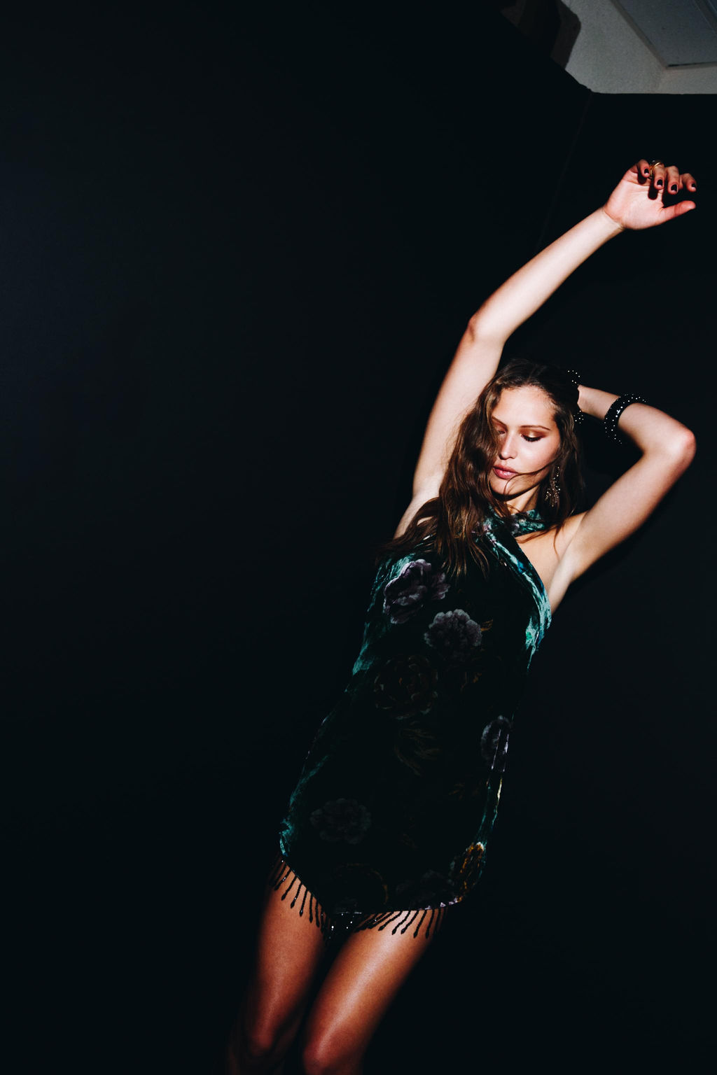 VELVET DRESS WITH FRINGING - Zara фото 3