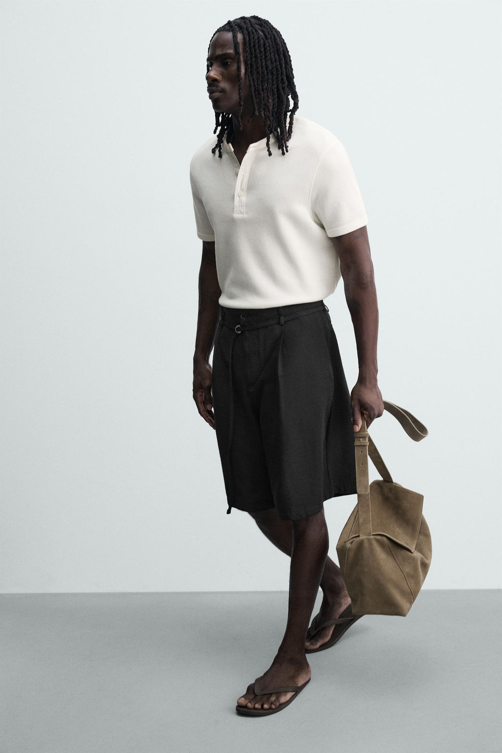 BERMUDA RELAXED FIT PLIEGUES CINTUR?N / Verde gris - Zara фото 5