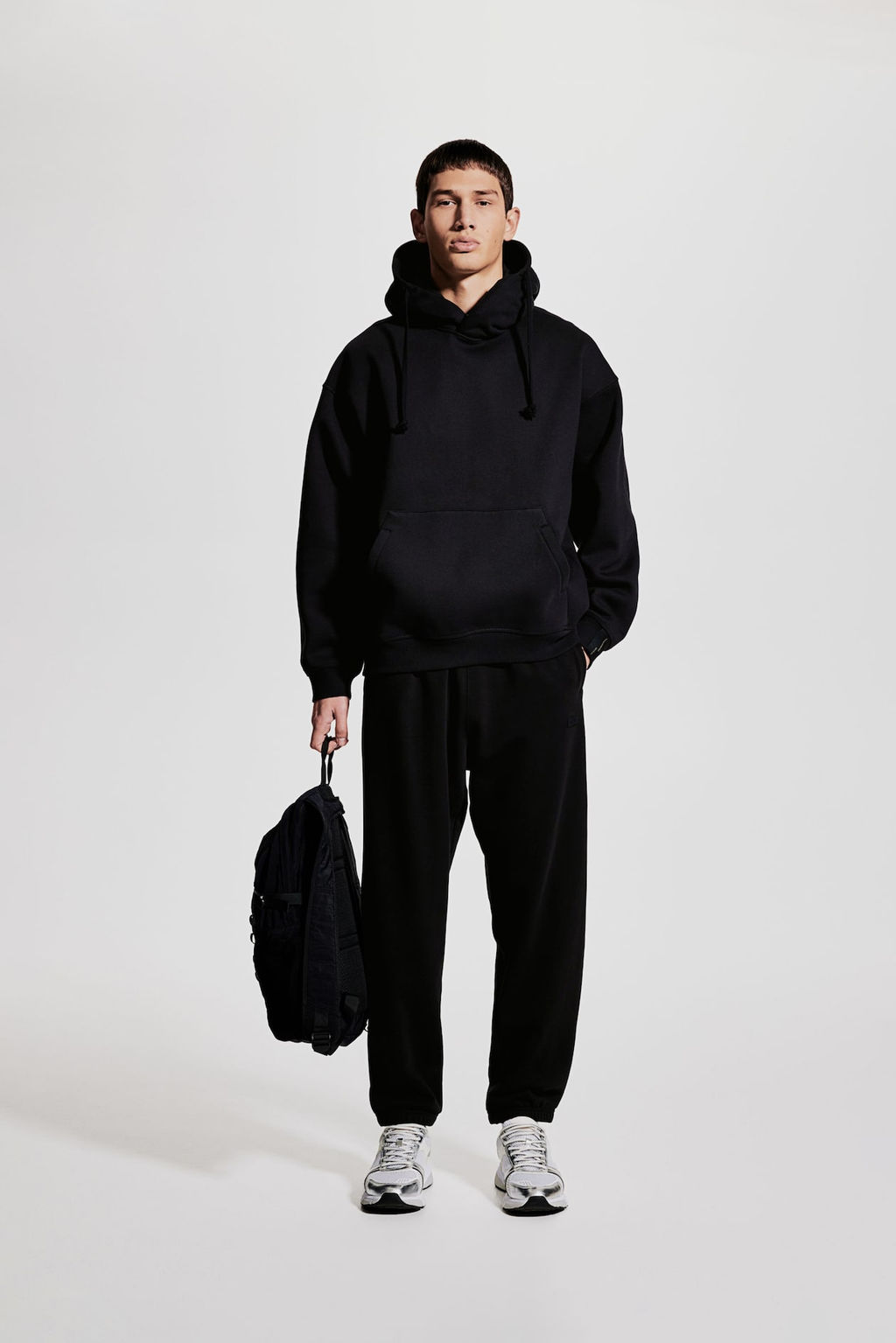 Sudadera de deporte con capucha y cuello inflable - H&m фото 3