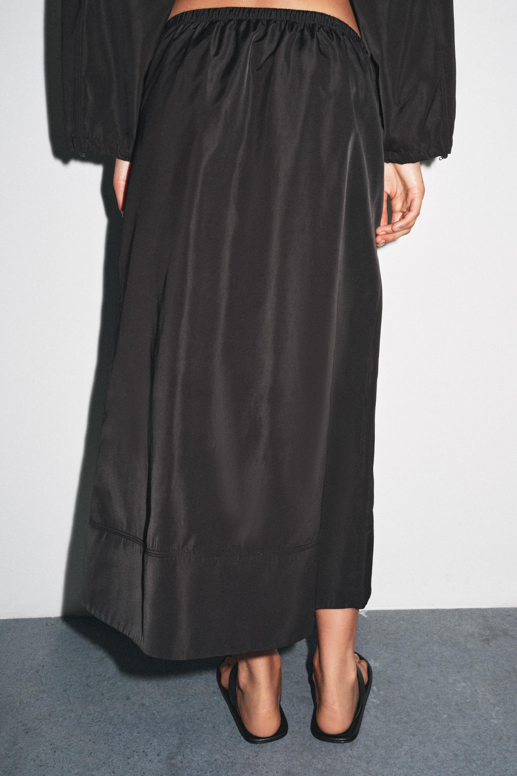 ZW COLLECTION TECHNICAL EFFECT MIDI SKIRT - Zara фото 3
