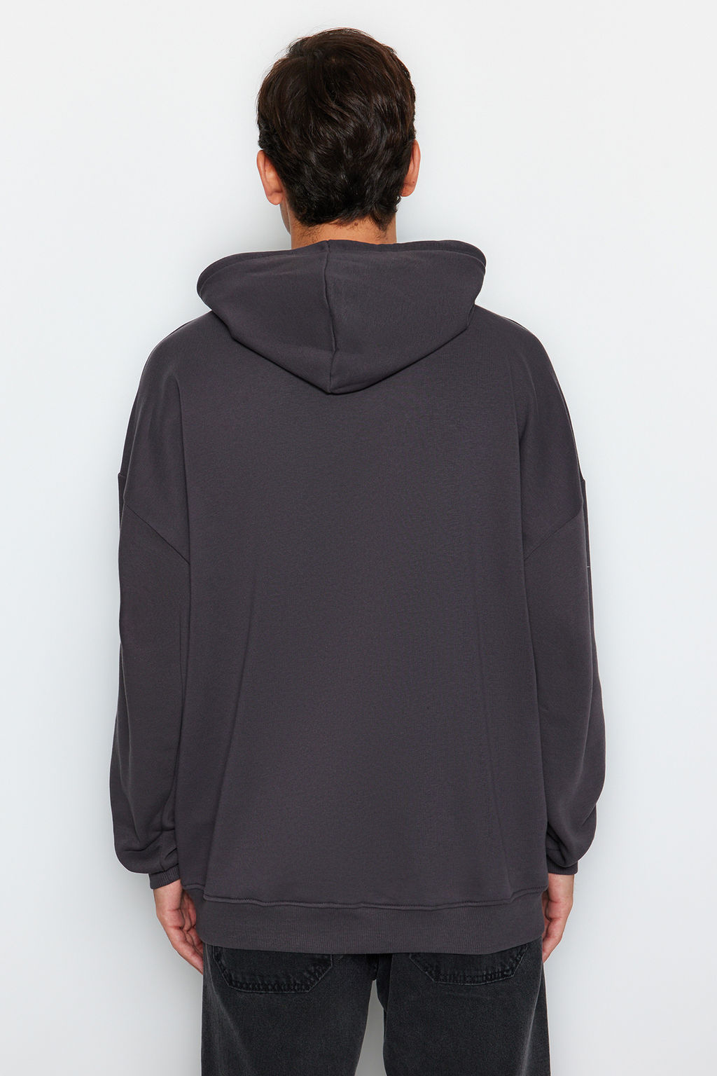 TRENDYOL MAN Antrasit Oversize/Genis Kesim Ici Polar/S?cak Tutan Kapusonlu Sweatshirt TMNAW24SW00029 - Trendyolmilla фото 16