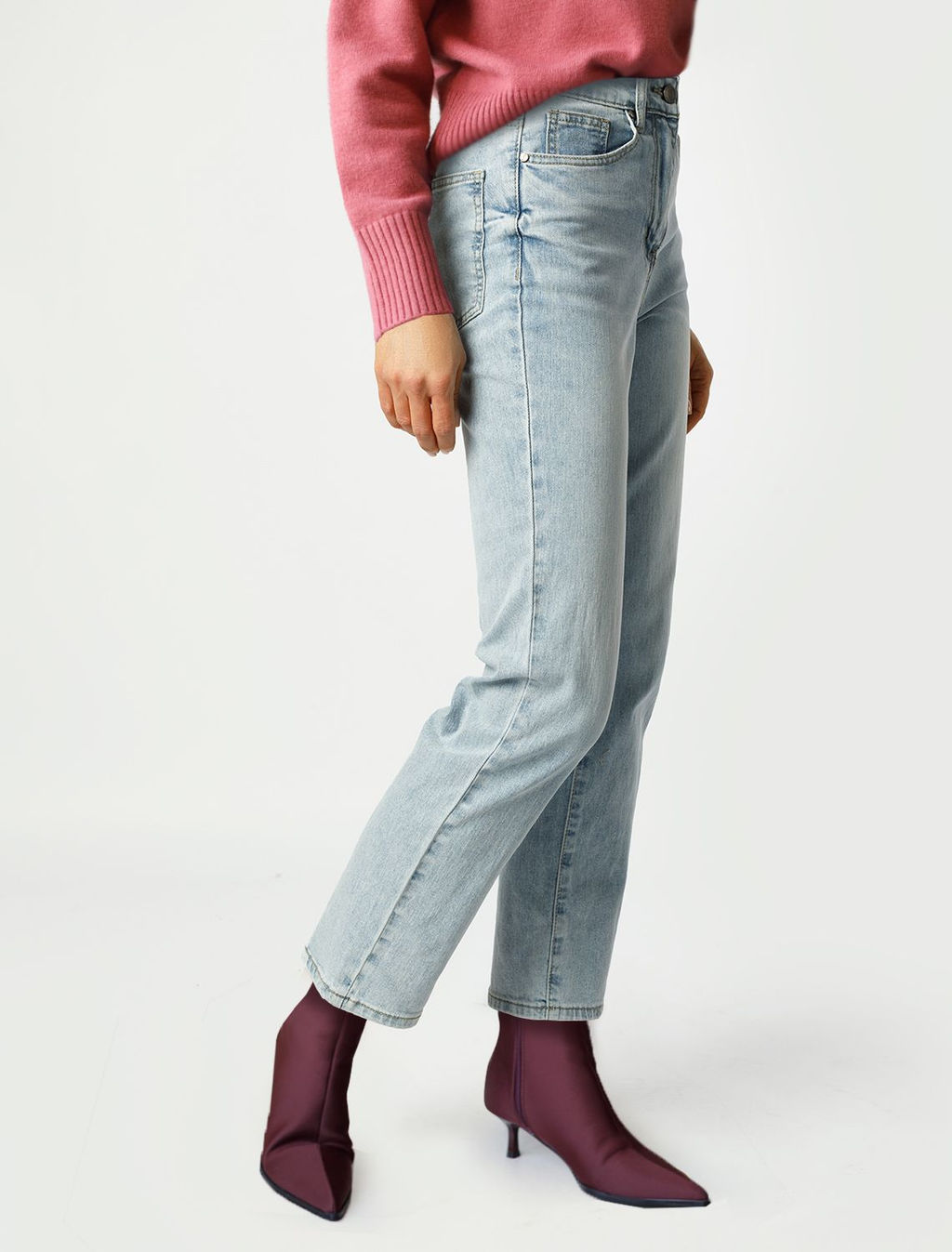 D54.092 Джинсы женские светло-голубой