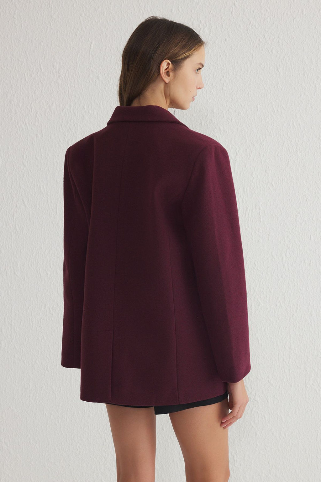 Trendyolmilla Bordo Yumusak Dokulu Regular K?sa Kaban TWOSS25KB00000  фото 10