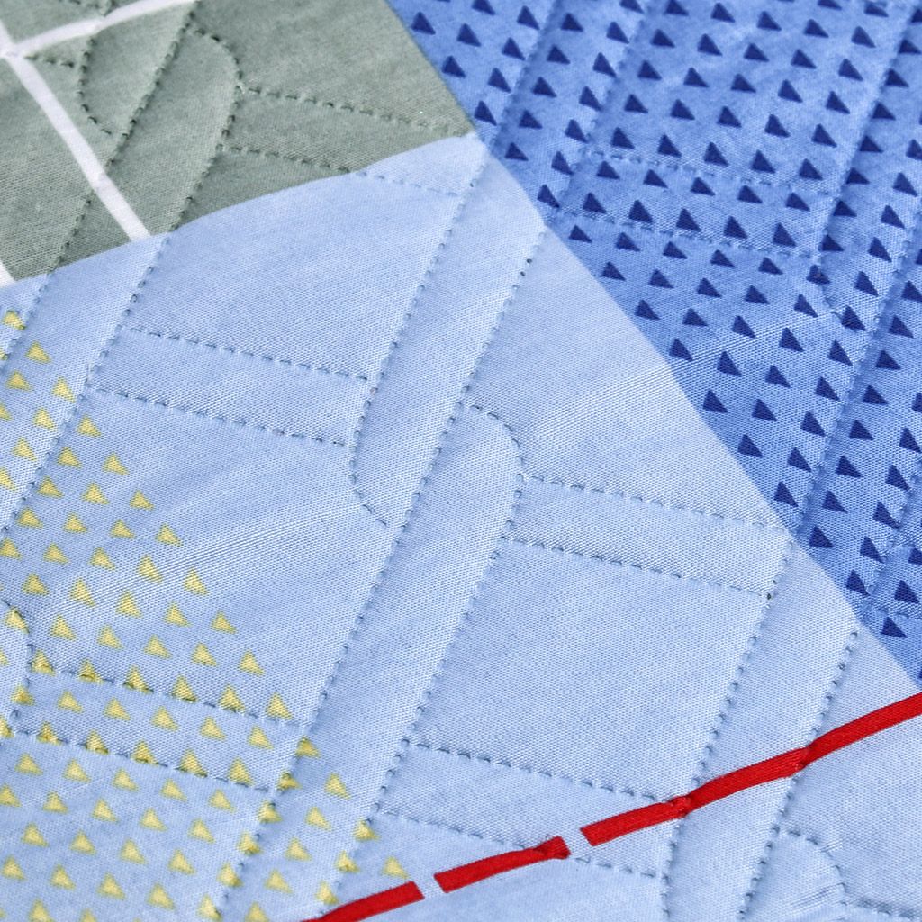 Ванкувер Покрывало 260х215см, спальное место 180см, макосатин 115г/м2 - хлопок 70%, полиэстер 30%, ультрастеп, наполнитель синтепон 70г/м2, подкладка полиэстер, 3 декоративных чехла с запахом: 50х70см, французский кант - 2шт, 30х50см - 1шт, Домашн - Домашняя мода фото 2