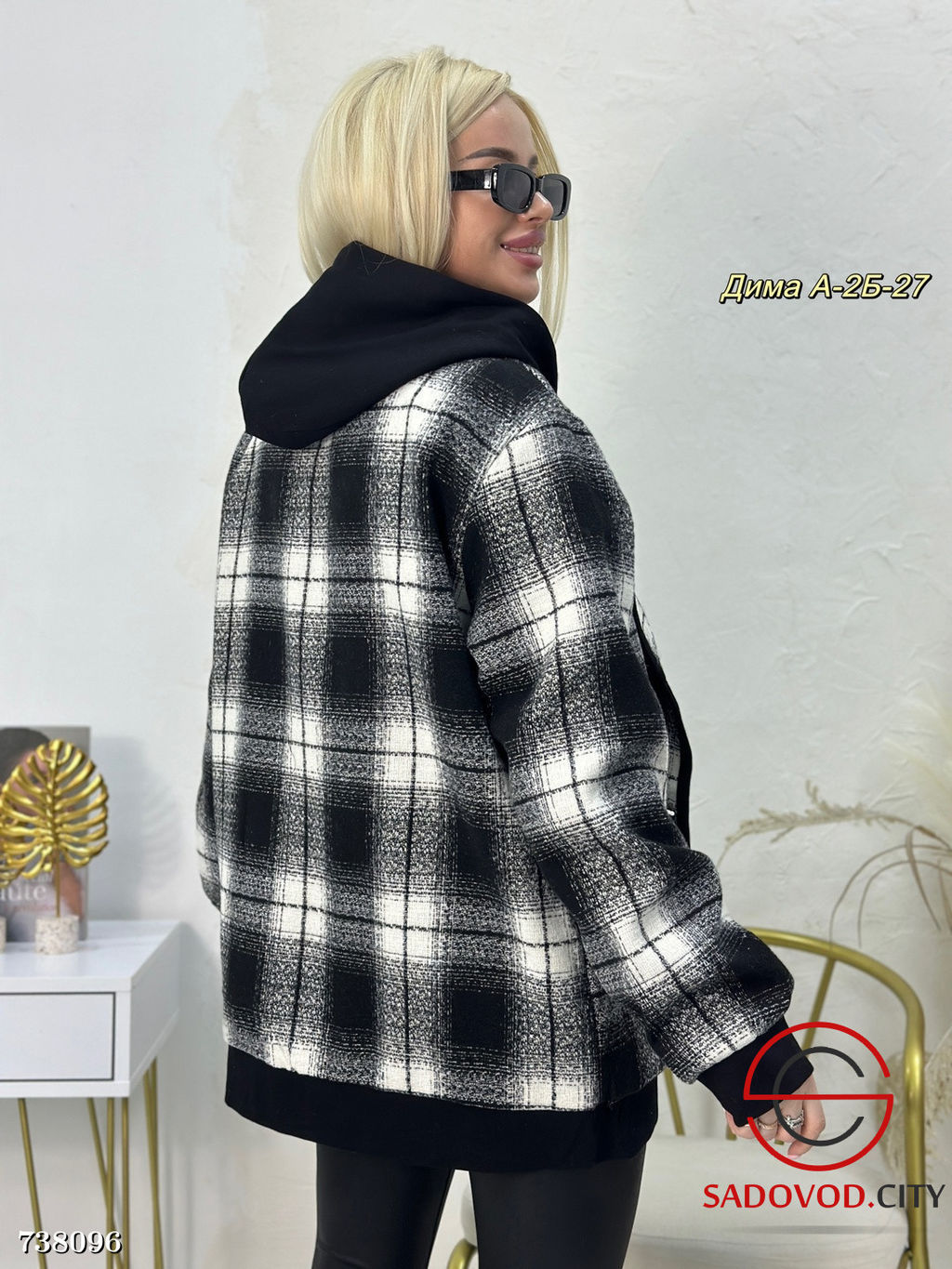Жакет в клетку женский
