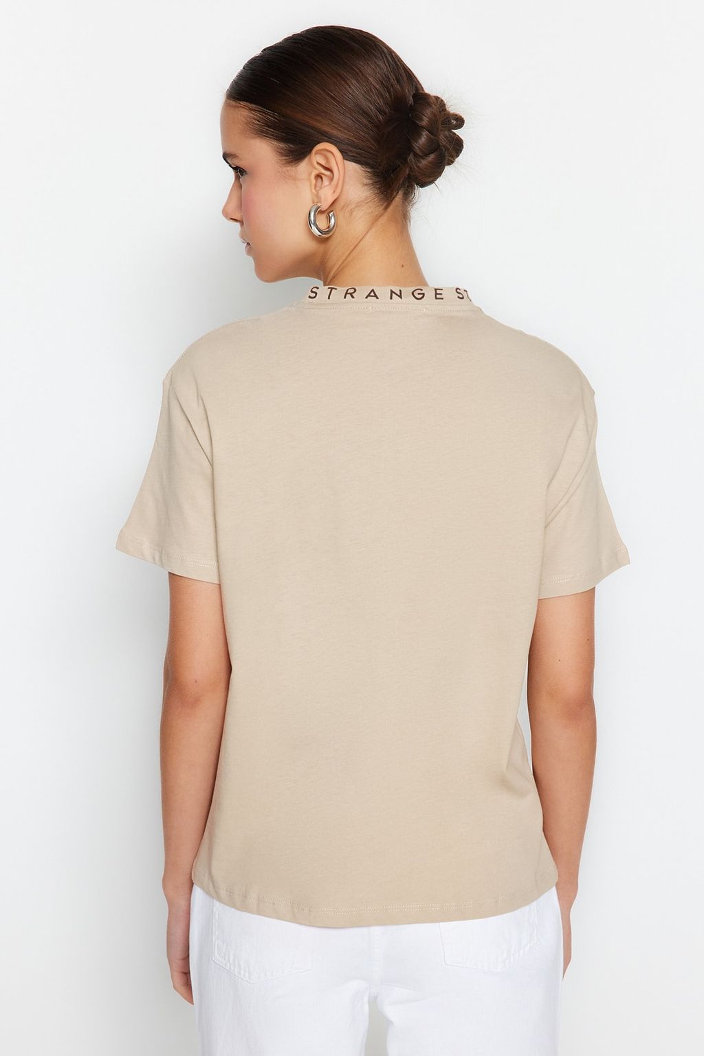 TRENDYOLMILLA Gri %100 Pamuk Regular/Normal Kal?p Slogan Bask?l? Basic Dik Yaka Orme T-Shirt TWOAW20TS0099 фото 12