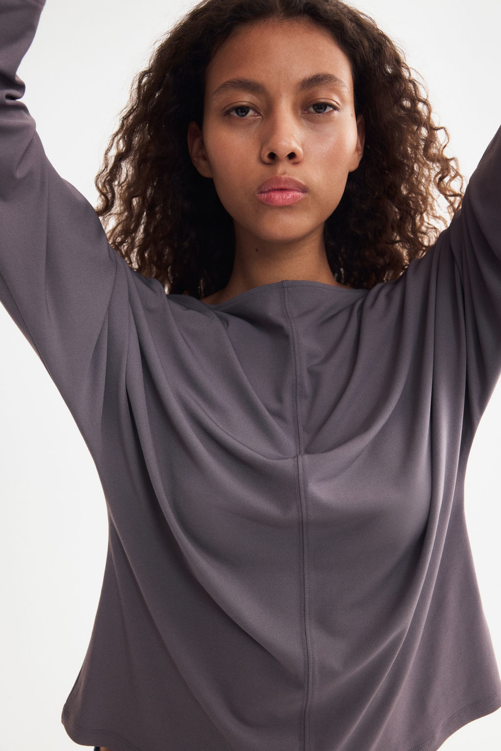 Top de manga larga con escote barco - H&m фото 5