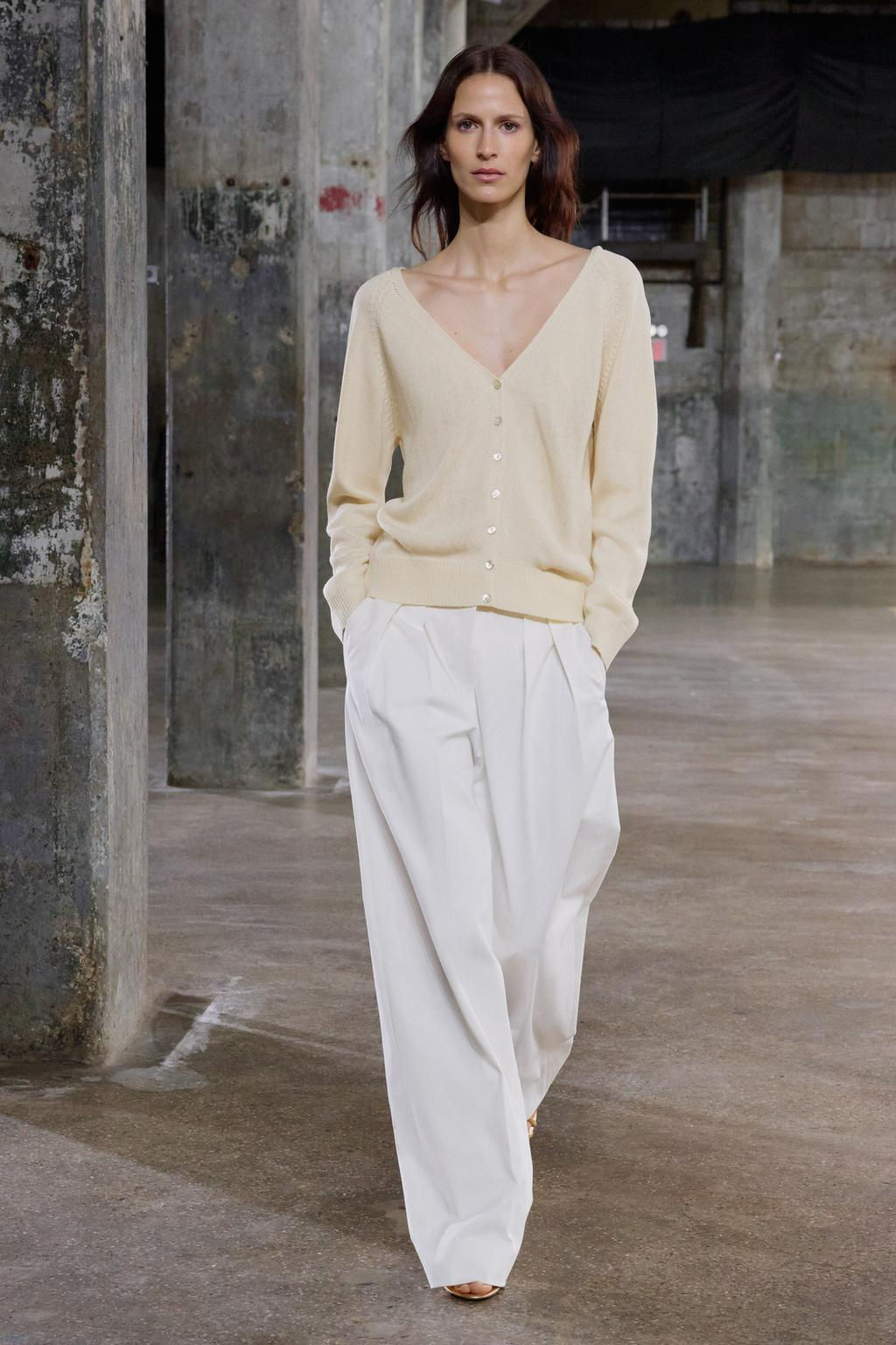 KNIT SWEATER WITH BUTTONS - Zara фото 6