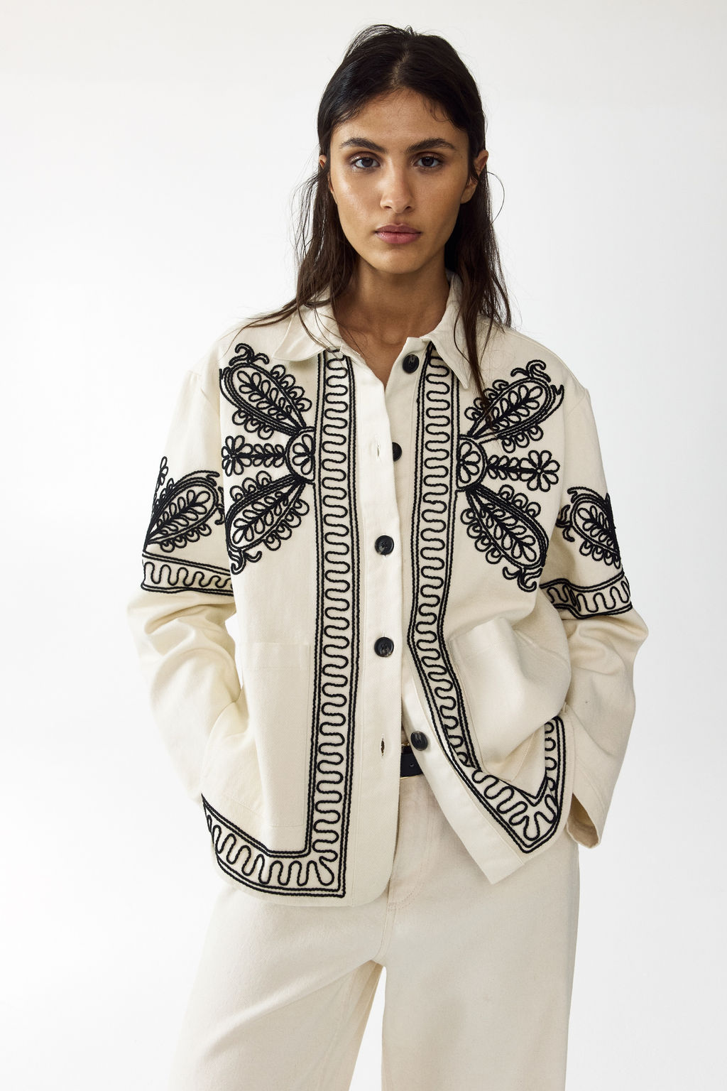 Chaqueta de sarga con dise?o bordado - H&m фото 3
