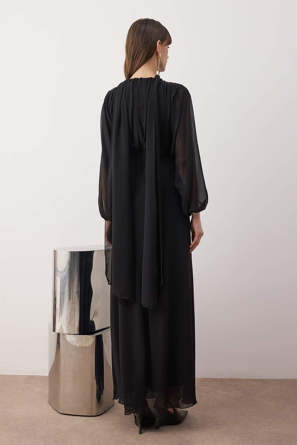 Siyah Sal Detayl? Dokuma Sifon S?k Maxi Abiye Gece Mezuniyet Elbisesi TPRAW26AE00011 - Trendyolmilla фото 4