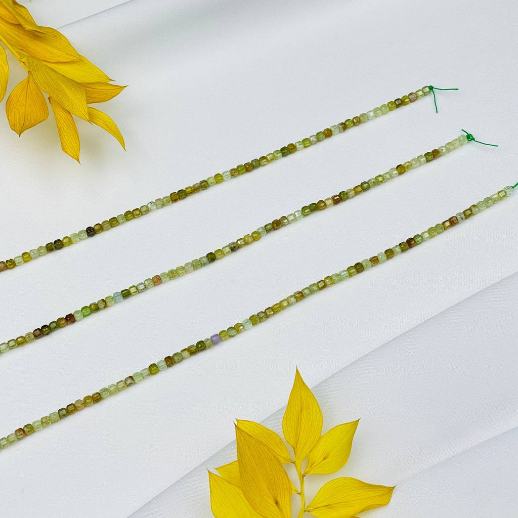 Бусины для украшений из Гроссуляра "зеленый гранат" 39 см