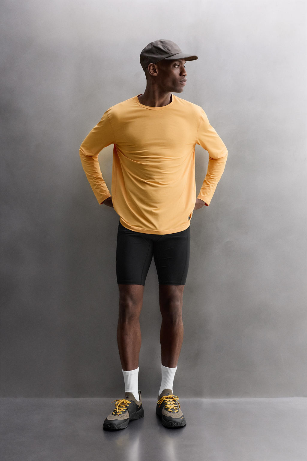 BASIC LONG SLEEVE TECHNICAL T-SHIRT