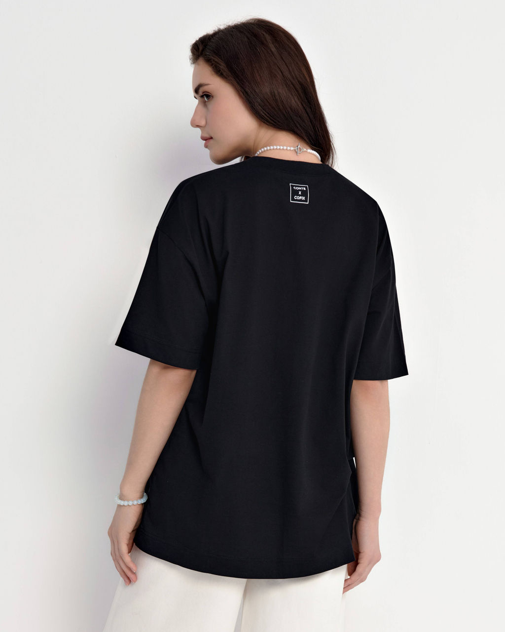 CONTE Удлиненная oversize-футболка из хлопка с рисунком Alter ego LD 2702 black-alter ego