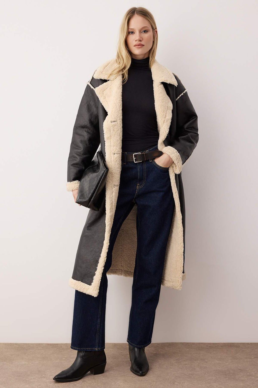 Siyah Cift Tarafl? Pelus Mono Kapama Oversize Uzun Suni Deri Kaban TWOAW26KB00000 - Trendyolmilla фото 5