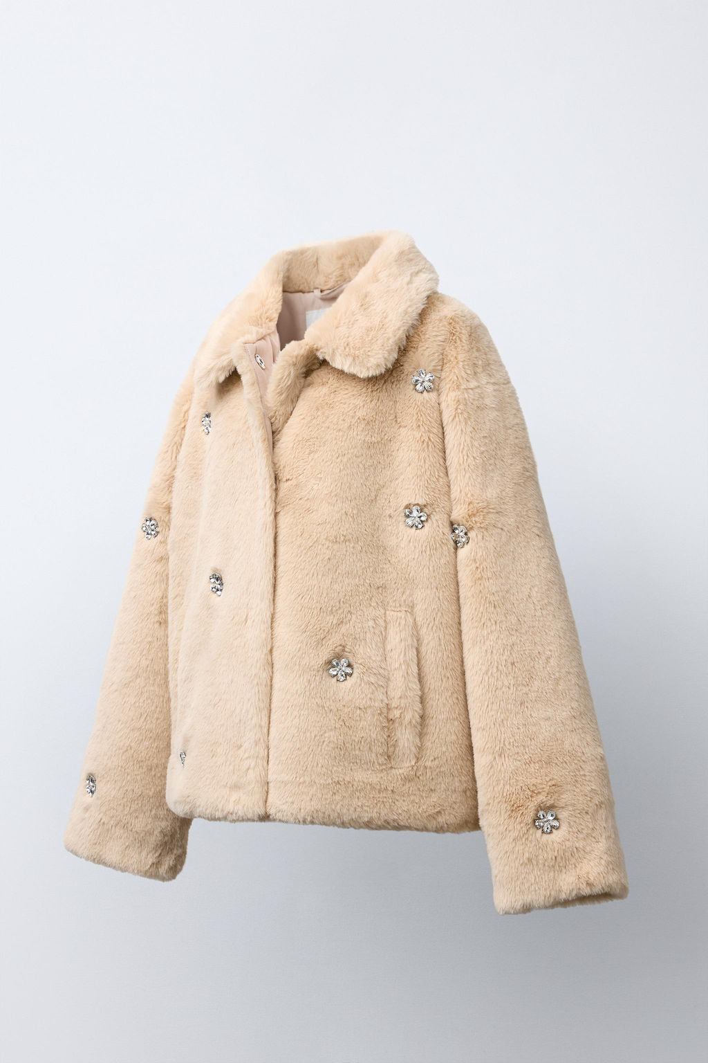 SHORT FAUX FUR COAT WITH JEWEL DETAILS - Zara фото 2