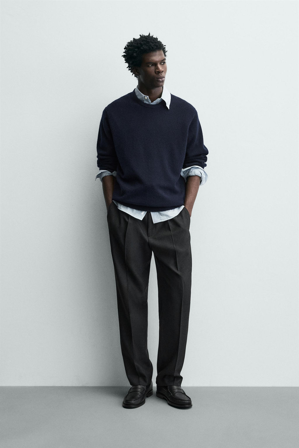 REGULAR FIT PLEATED TROUSERS