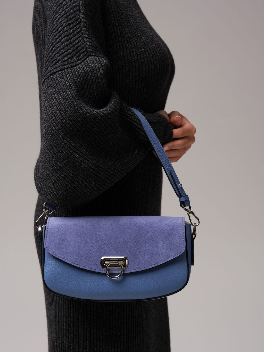 Замшевая сумка Azaro 31049 сиреневый закат