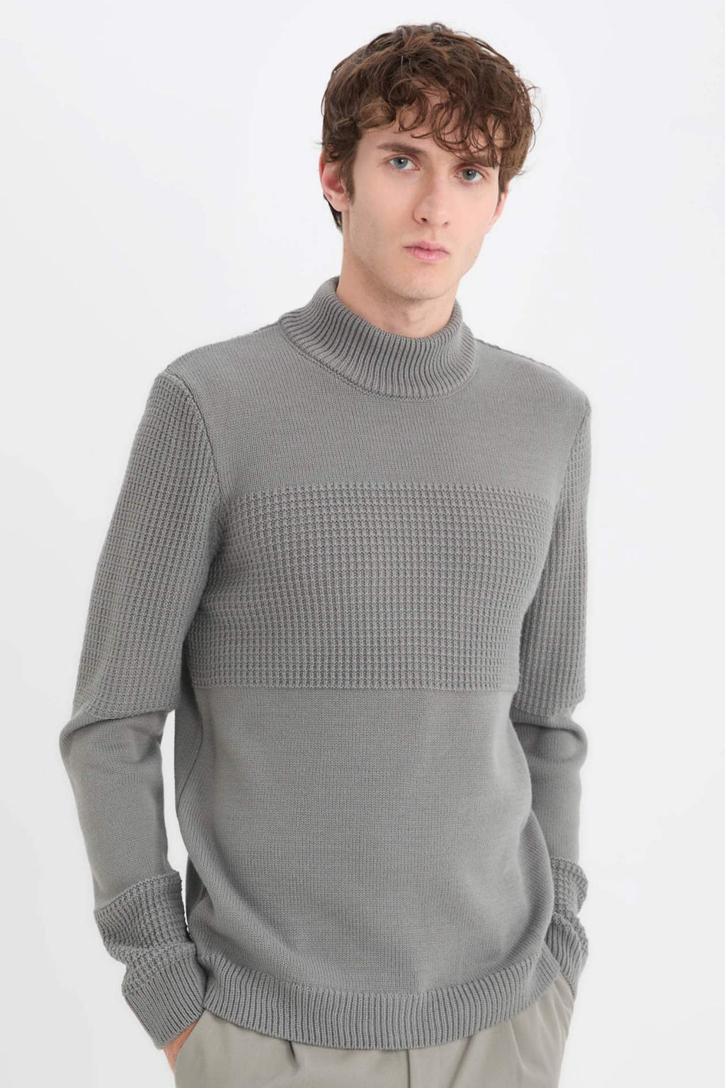 Standart Fit Yar?m Bal?kc? Yaka Triko Kazak - Defacto фото 5