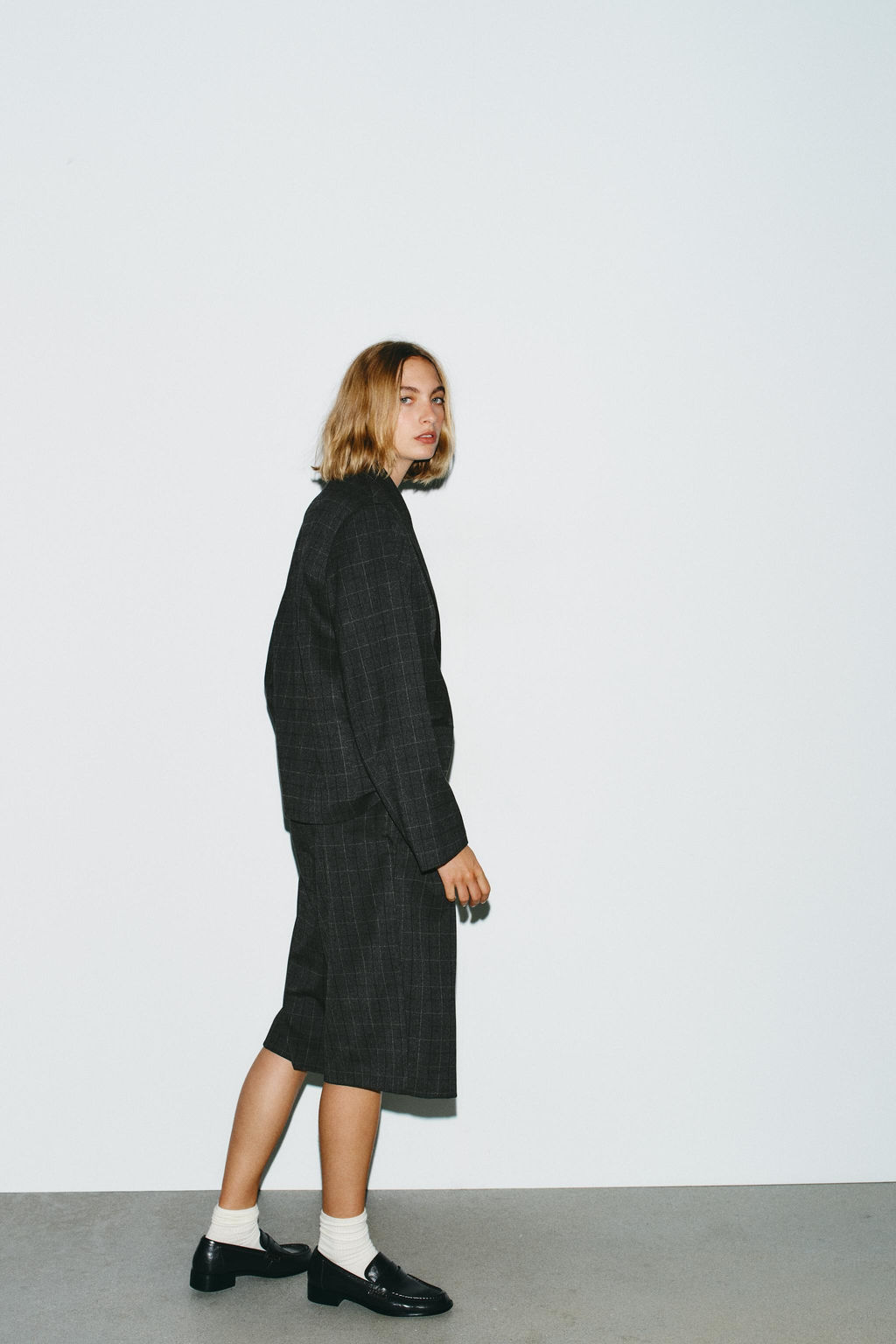 OVERSIZE CROPPED CHECK BLAZER - Zara фото 4