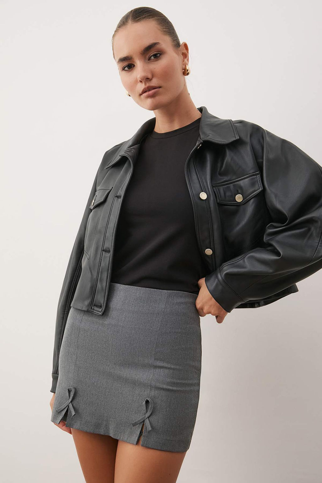 Gri Fiyonk Detayl? Y?rtmacl? Mini Dokuma Sort Etek TWOAW25SR00021