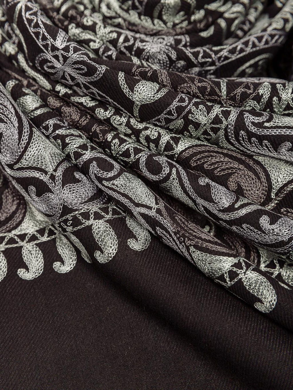 Палантин с вышивкой /шерсть/в ассорт № Тк850/12 - Ганг фото 3