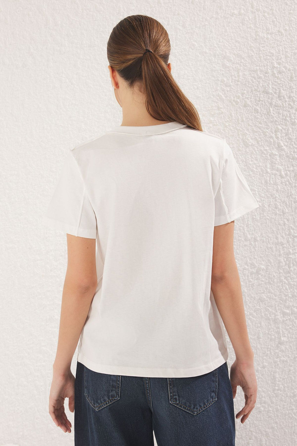 TRENDYOLMILLA Haki %100 Pamuk Dikis Detayl? Regular/Normal Kal?p Orme T-Shirt TWOSS25TS00135  фото 10