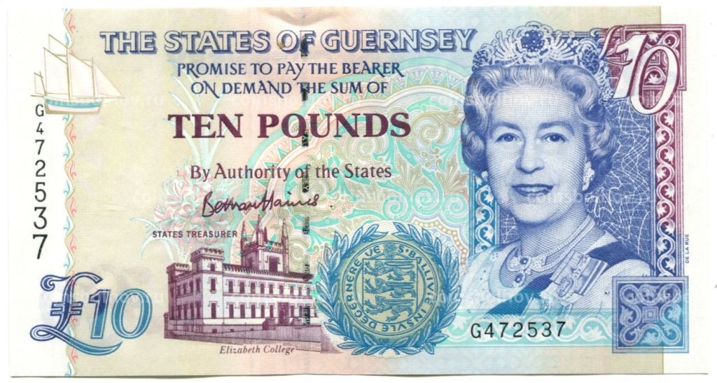 10 фунтов 2015 года Гернси