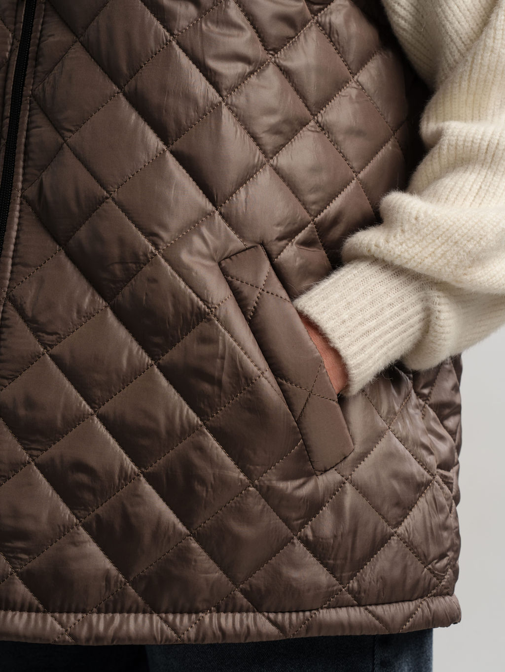 Жилет утепленный Дориана (кофе) Б14632-18М - Lt collection фото 6