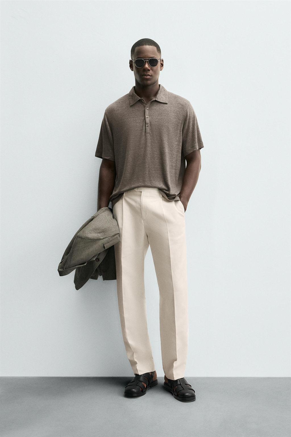 REGULAR FIT PLEATED TROUSERS