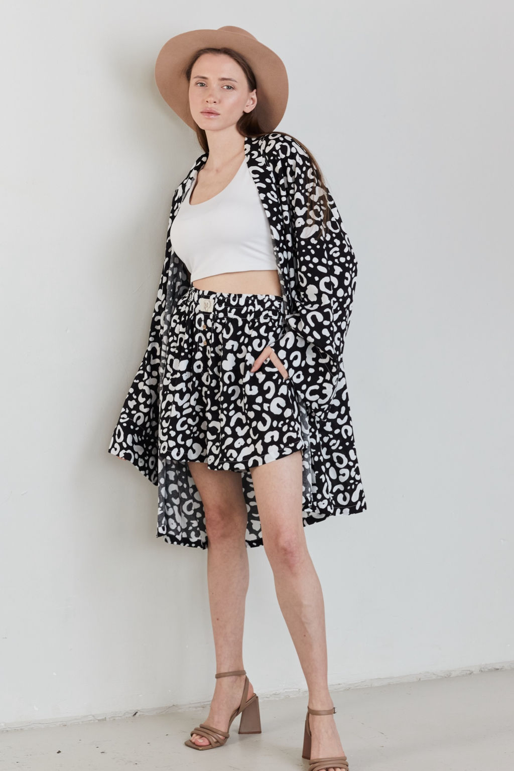 Костюм женский SET057/01/Черный,белый