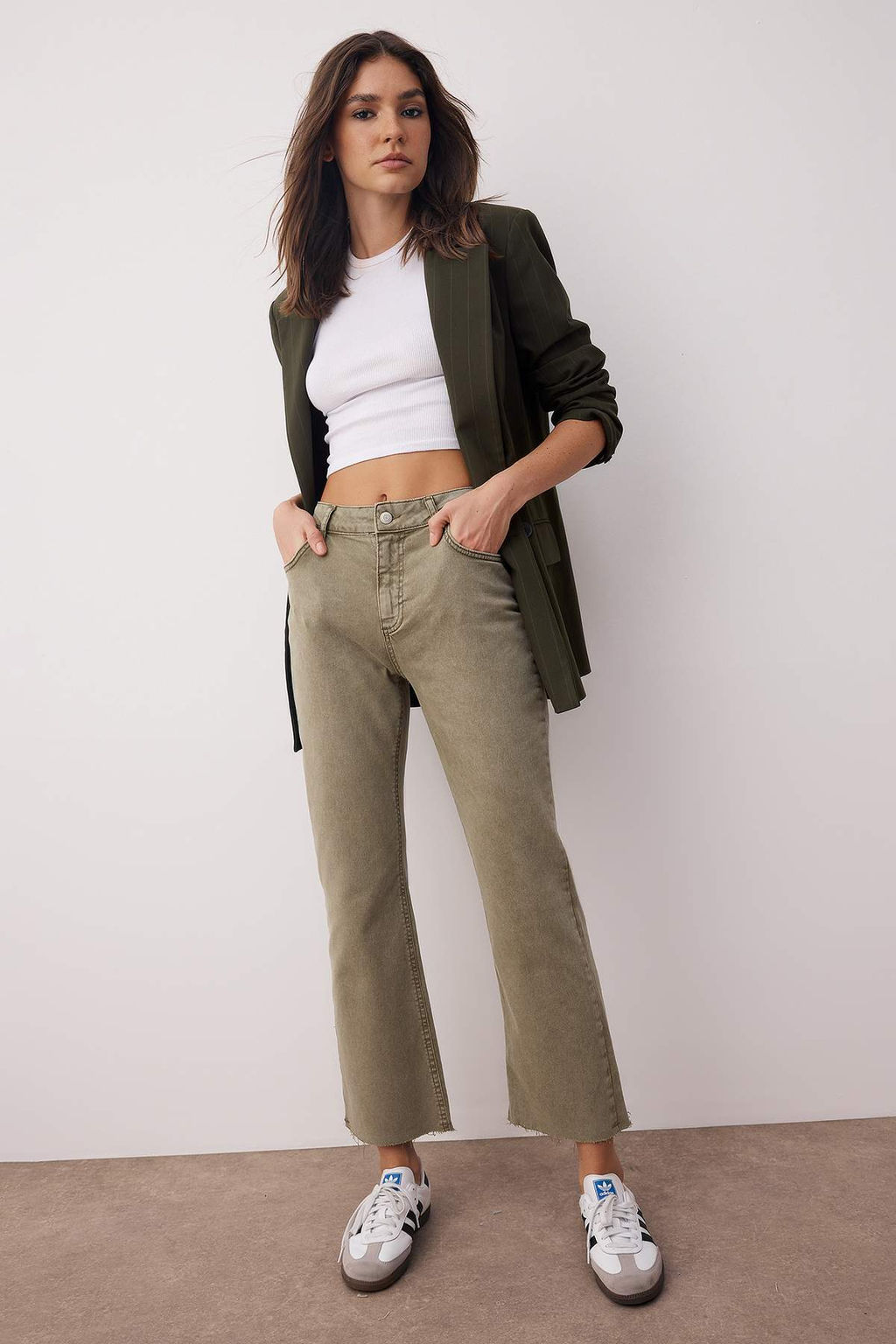 Haki Yuksek Bel Comfort Ispanyol Paca Flare Jeans TWOAW26JE00111