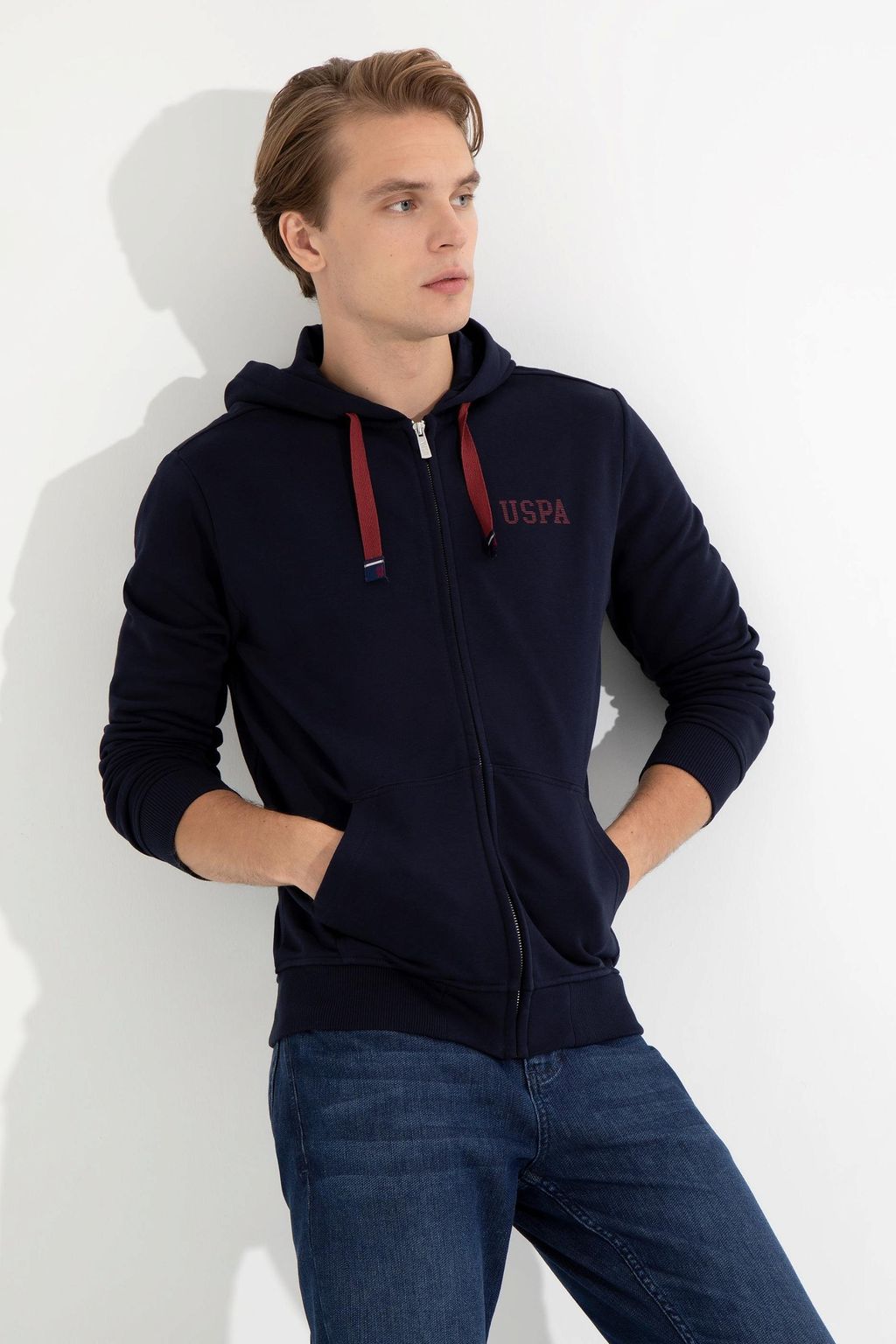 Мужская темно-синяя толстовка с капюшоном