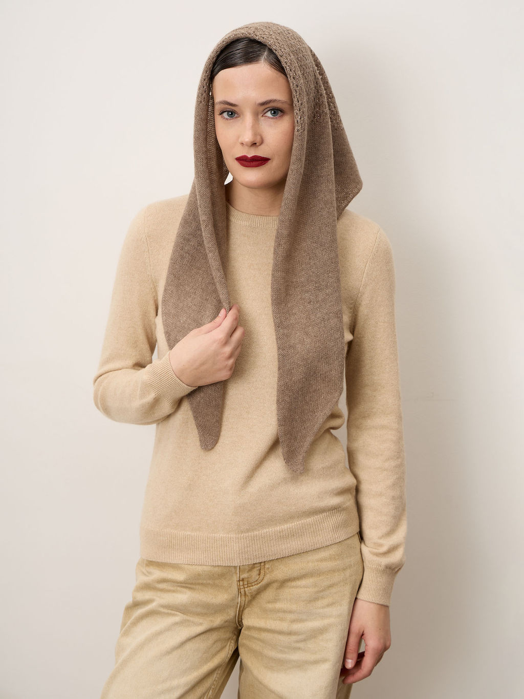 Косынка из кашемира 16-19-301-0С капучино